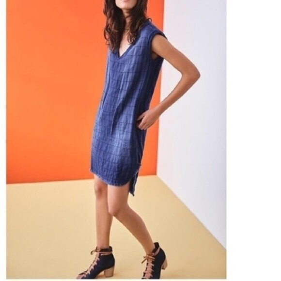 Anthropologie Dresses & Skirts - CLOTH & STONE Anthropologie Blue Quilted Frayed Hem Dress